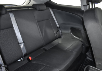 Подержанный автомобиль Opel Astra Hatchback 2014 года (14 фото)