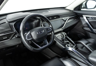 Подержанный автомобиль Geely Atlas Pro 2023 года (11 фото)