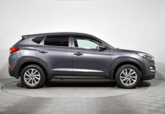 Подержанный автомобиль Hyundai Tucson 2017 года (4 фото)