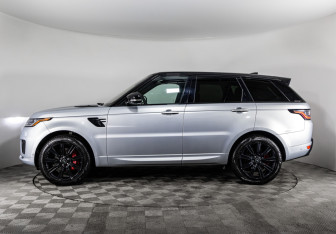 Подержанный автомобиль Land Rover Range Rover Sport 2021 года (8 фото)