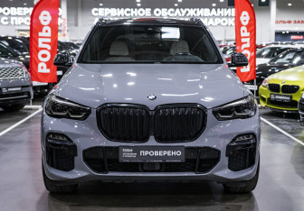 Подержанный автомобиль BMW X5 2019 года (4 фото)