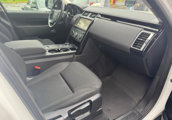 Подержанный автомобиль Land Rover Discovery 2019 года (18 фото)