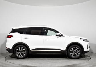 Подержанный автомобиль Chery Tiggo 7 Pro 2022 года (6 фото)