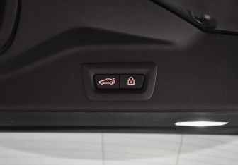 Подержанный автомобиль BMW X5 2019 года (20 фото)