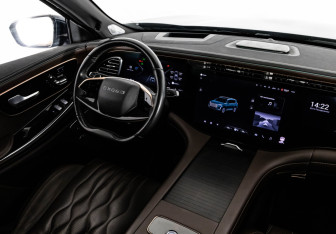 Подержанный автомобиль Exeed VX 2023 года (15 фото)