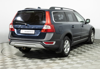 Подержанный автомобиль Volvo XC70 2008 года (5 фото)