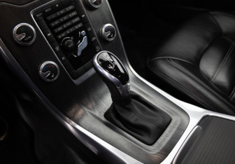 Подержанный автомобиль Volvo XC70 2015 года (12 фото)