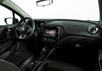 Подержанный автомобиль Renault Kaptur 2021 года (9 фото)