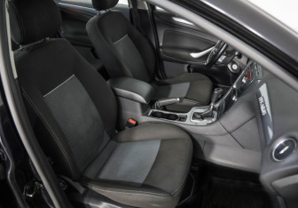 Подержанный автомобиль Ford Mondeo Sedan 2010 года (21 фото)