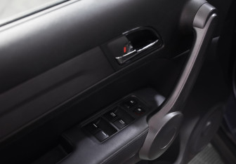 Подержанный автомобиль Honda CR-V 2007 года (20 фото)