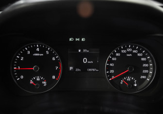 Подержанный автомобиль Kia Cerato Sedan 2019 года (13 фото)