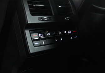 Подержанный автомобиль Volkswagen Touareg 2018 года (22 фото)