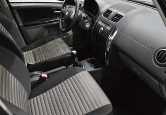 Подержанный автомобиль Suzuki SX4 Hatchback 2012 года (12 фото)