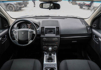 Подержанный автомобиль Land Rover Freelander 2013 года (12 фото)