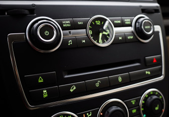 Подержанный автомобиль Land Rover Freelander 2012 года (20 фото)