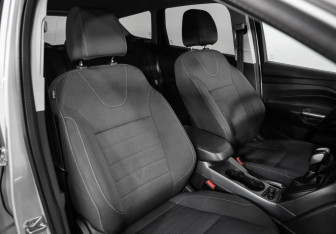 Подержанный автомобиль Ford Kuga 2014 года (19 фото)