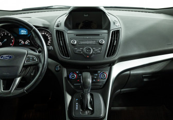 Подержанный автомобиль Ford Kuga 2017 года (14 фото)