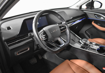 Подержанный автомобиль Omoda C5 2023 года (9 фото)