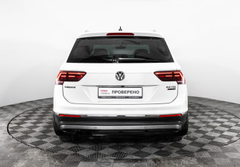 Подержанный автомобиль Volkswagen Tiguan 2017 года (5 фото)