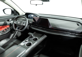 Подержанный автомобиль Changan UNI-S 2024 года (9 фото)