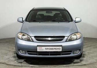 Подержанный автомобиль Chevrolet Lacetti Hatchback 2011 года (2 фото)