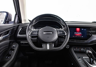 Подержанный автомобиль Haval F7x 2022 года (10 фото)
