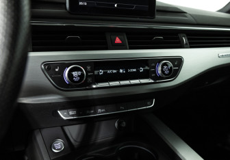 Подержанный автомобиль Audi A5 Coupe 2017 года (16 фото)