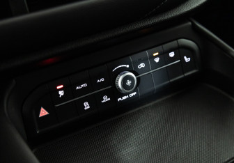 Подержанный автомобиль Haval F7 2021 года (17 фото)