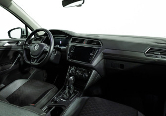 Подержанный автомобиль Volkswagen Tiguan 2018 года (9 фото)