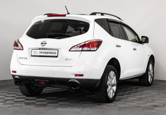 Подержанный автомобиль Nissan Murano Suv 2015 года (5 фото)