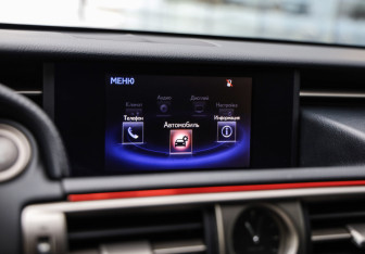 Подержанный автомобиль Lexus IS Sedan 2014 года (16 фото)