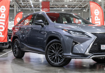Подержанный автомобиль Lexus RX 2019 года (5 фото)