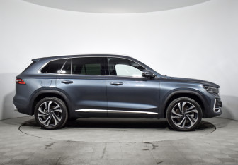 Подержанный автомобиль Geely Monjaro 2024 года (4 фото)