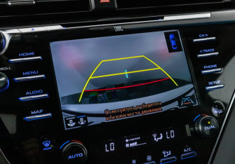 Подержанный автомобиль Toyota Camry Sedan 2019 года (18 фото)