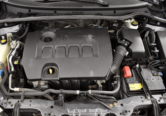 Подержанный автомобиль Toyota Corolla Sedan 2014 года (9 фото)