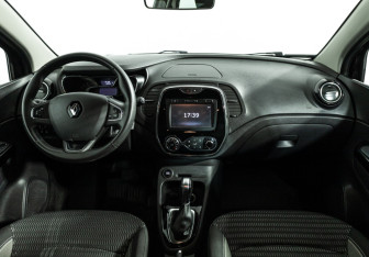 Подержанный автомобиль Renault Kaptur 2017 года (13 фото)