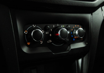 Подержанный автомобиль LADA (ВАЗ) XRAY 2018 года (15 фото)