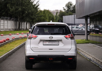 Подержанный автомобиль Nissan X-Trail 2018 года (7 фото)
