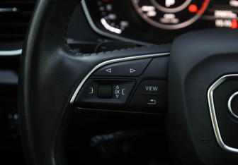 Подержанный автомобиль Audi Q5 2019 года (15 фото)