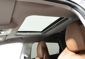 Подержанный автомобиль Omoda C5 2022 года (17 фото)