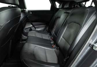 Подержанный автомобиль Kia Ceed Hatchback 2018 года (10 фото)