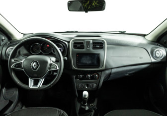 Подержанный автомобиль Renault Logan Sedan 2021 года (13 фото)