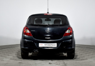 Подержанный автомобиль Opel Corsa 2012 года (6 фото)