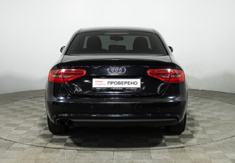 Подержанный автомобиль Audi A4 Sedan 2012 года (6 фото)