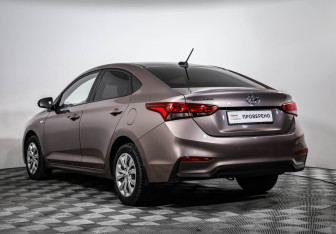 Подержанный автомобиль Hyundai Solaris Sedan 2018 года (7 фото)