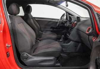 Подержанный автомобиль Opel Corsa 2012 года (18 фото)