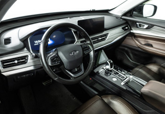 Подержанный автомобиль Chery Tiggo 8 Pro 2021 года (11 фото)