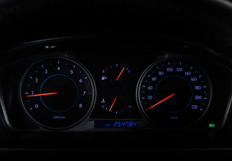 Подержанный автомобиль Chevrolet Epica 2011 года (16 фото)