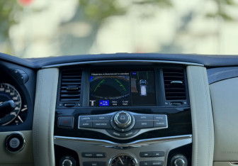 Подержанный автомобиль Infiniti QX80 2018 года (19 фото)