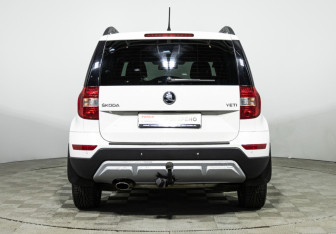 Подержанный автомобиль Skoda Yeti 2014 года (6 фото)